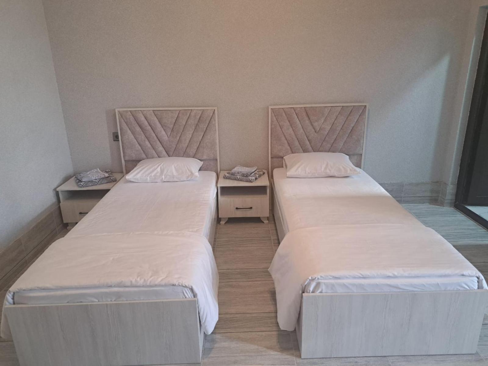 Seki Qonaq Evi Motel Kamer foto