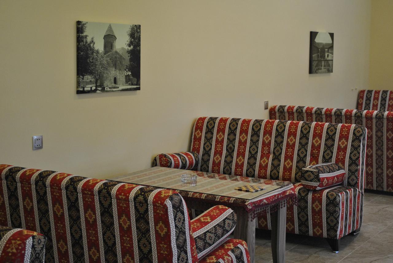 Seki Qonaq Evi Motel Buitenkant foto